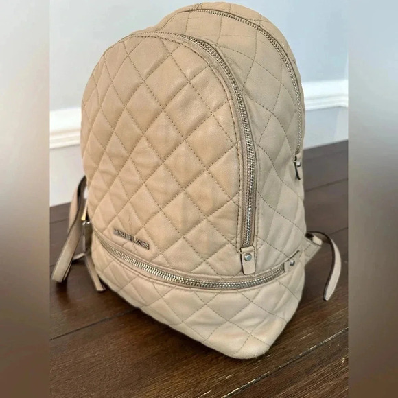 Michael Kors quilted backpack - Picture 14 of 15